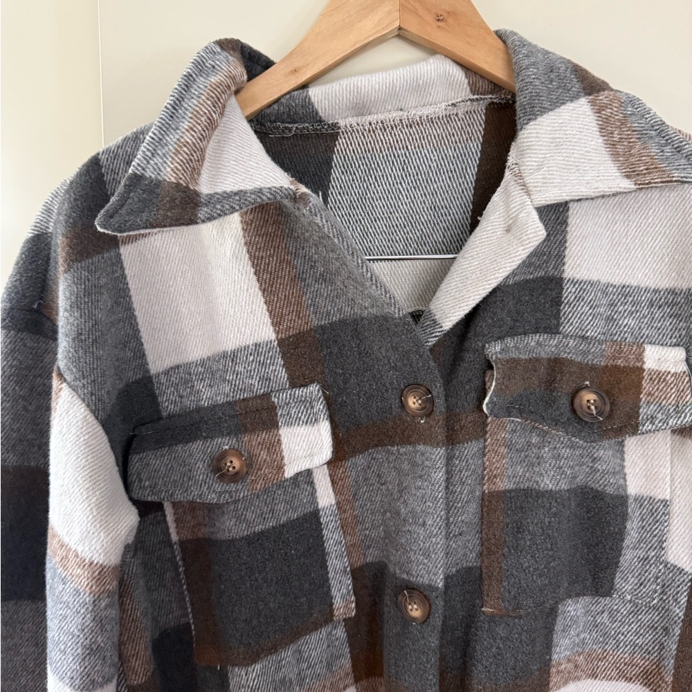Plaid Button-Up Jacket in Gray and Brown
